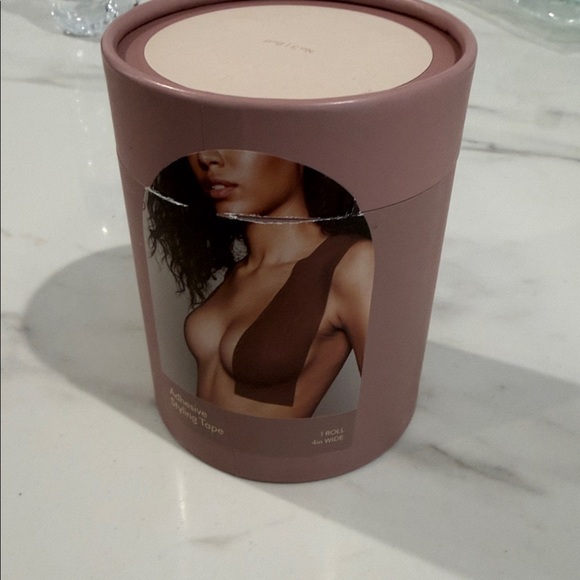 Nood Other - Adhesive Body Bra Tape in cream